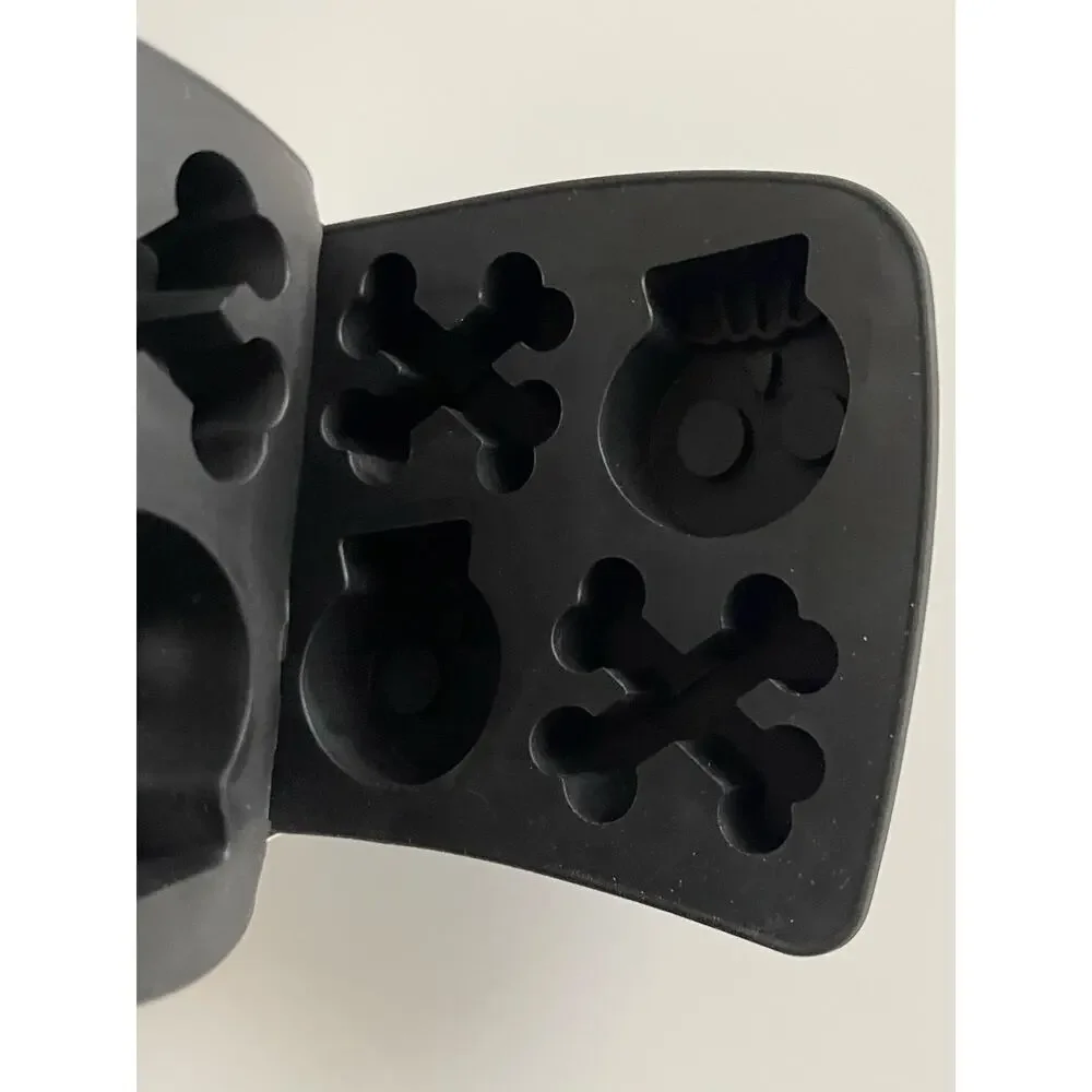 Skull And Crossbones set of 2 trays Ice Cube molds BPA free